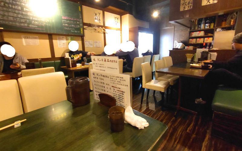 媛今治焼鳥の旅の内観