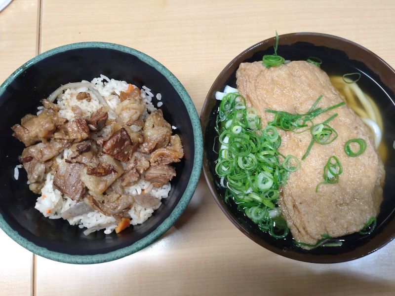 天八うどんどんでんの下品セット