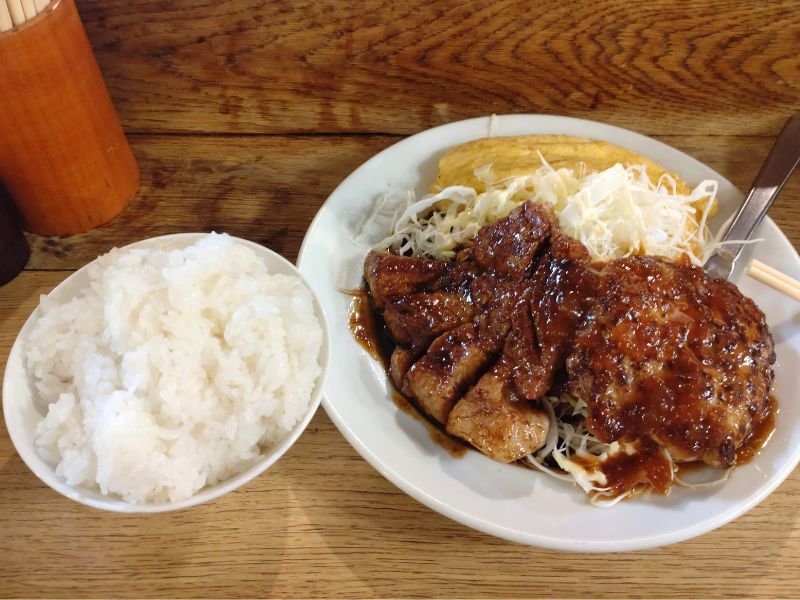サル食堂のコンビ定食