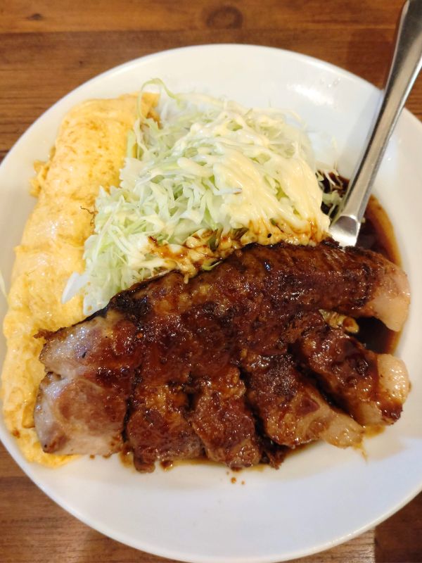サル食堂のトンテキだし巻きたまご