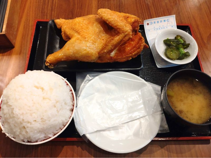 なるとやキッチンの若鳥半身揚げ定食