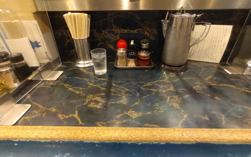 ニュー上海の内観