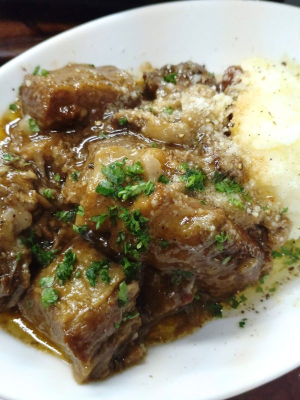 裏ヒロヤの牛のホホ肉煮込み