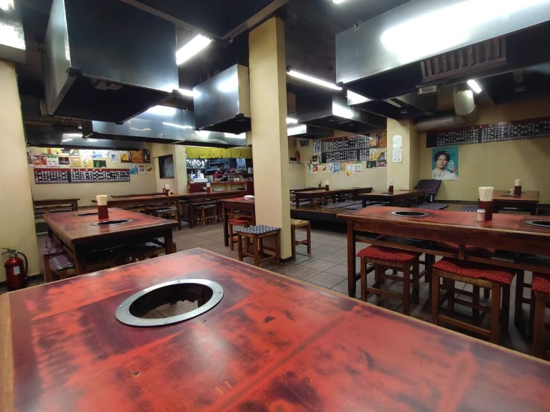 焼肉マンボの内観