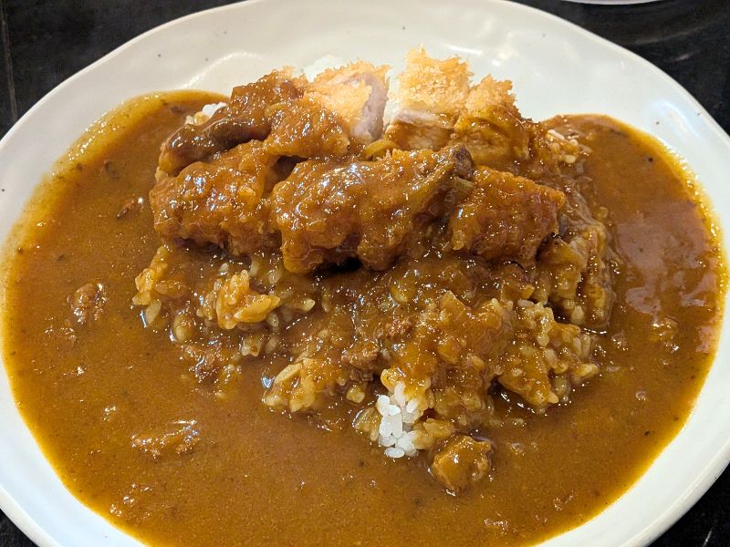 カルダモンのロース豚カツカレー