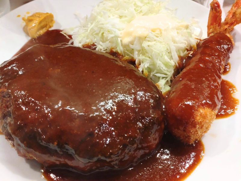 ニューとん助のハンバーグとエビフライ