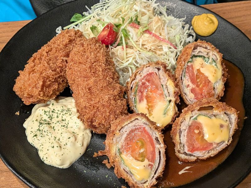 味の店一番のカニクリームコロッケとトマトチーズカツ