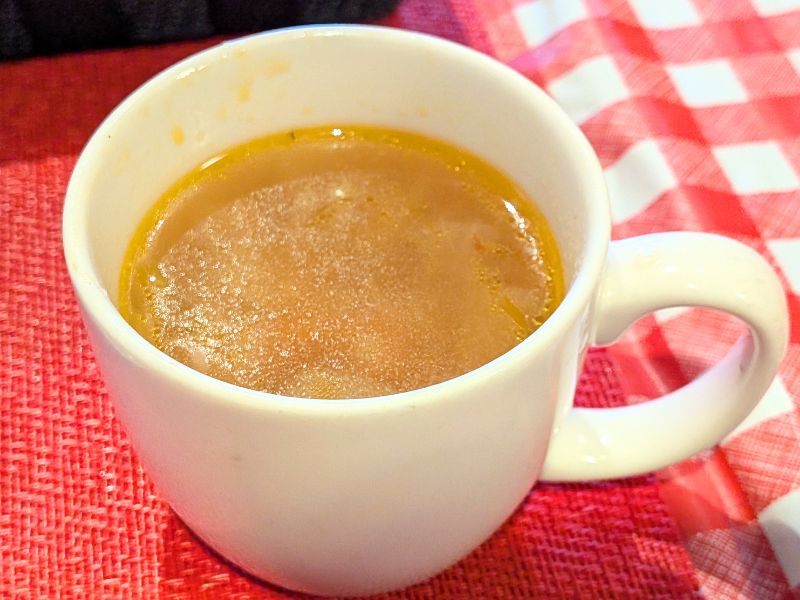 洋食ビストロAWANOのスープ