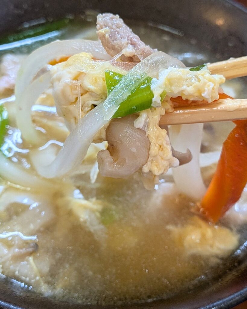 新富士本店の豚汁のインサート