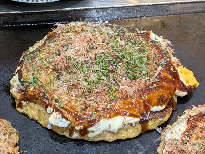 双月のお好み焼き豚玉